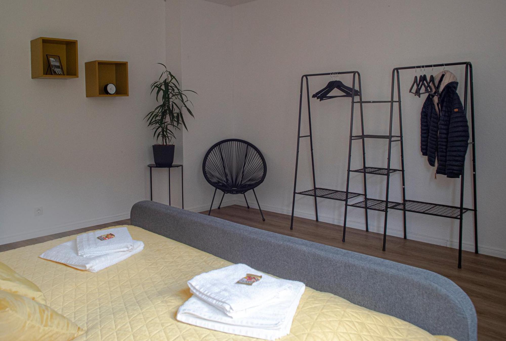 Fewo Cessna, Elegante Wohnung, 2 Schlafzimmer, Ueberdachte Terrasse Cloppenburg Exterior foto